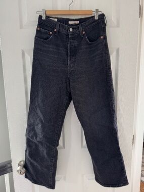 Levi’s Ribcage Ankle Straight Feelin’ Cagey Size 28